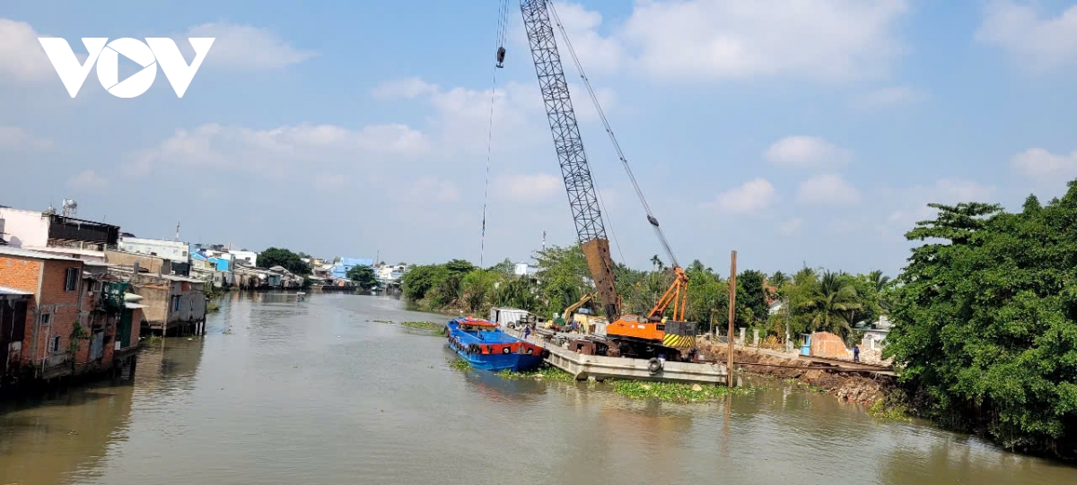 Nhiều doanh nghiệp ký đơn “cầu cứu” UBND tỉnh Đồng Tháp tháo gỡ các khó khăn